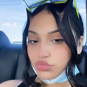 Meet your Posher, Magda